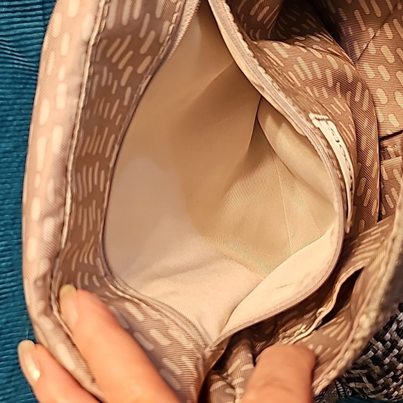 Sakroots EUC MINGLED CROSSBODY BAG GRAY, WHITE AND A LITTLE PINK - Picture 10 of 11